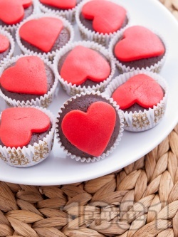 Шоколадови мини мъфини за Свети Валентин - снимка на рецептата